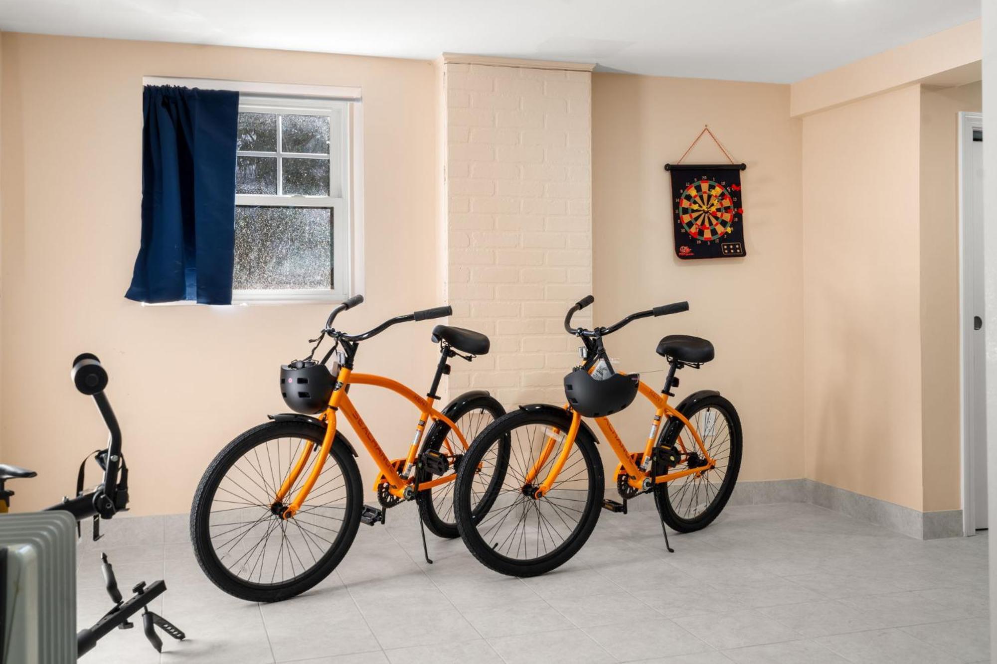 Hot Tub, Electric Bikes, Solo Stove, Projector, Smores Marblehead Kültér fotó